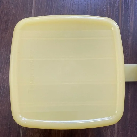 Tupperware Cheese Hanger - Picture 6 of 8